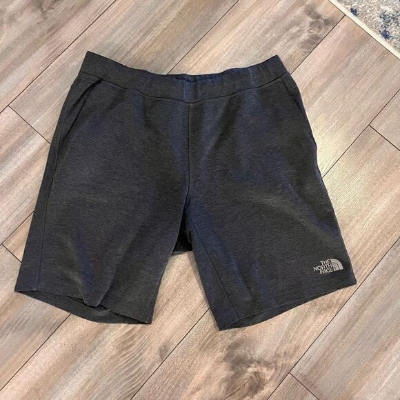 North Face Grey Athletic Casual‎ SweatShorts Men Large Bin P-12 - Picture 1 of 4
